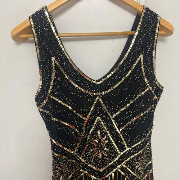 Flapper Costume Set Size Medium Gold and Black Sequins Costume Set Size Medium - Picture 4 of 10